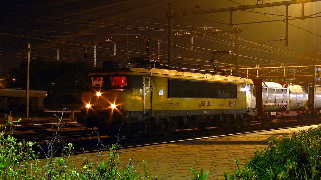 Geen vracht door de nacht! PHS Twentekanaallijn Goederenvervoer Oost-Nederland Twentelijn
