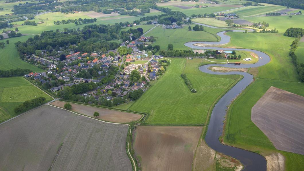 Almen in het groen, vanuit de lucht. _MG_7797.jpg